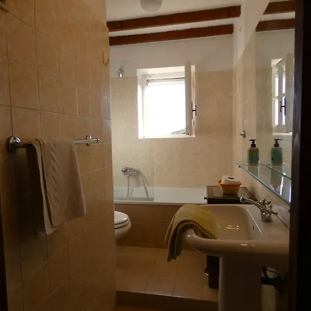 Scappo In Umbria, Il Fienile Villa *