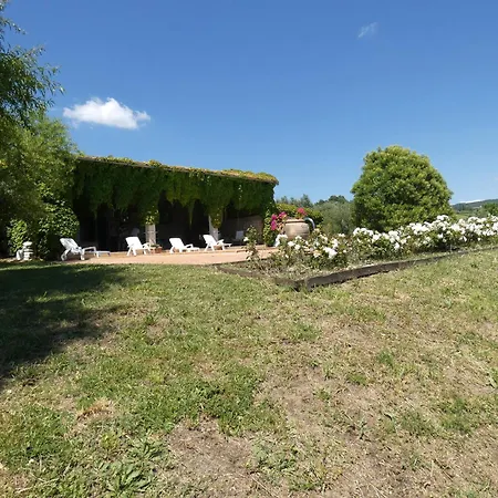 Scappo In Umbria, Il Fienile فيلة *